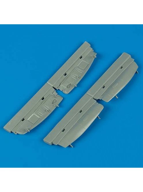 Quickboost - 1/48 Mosquito  undercarriage covers