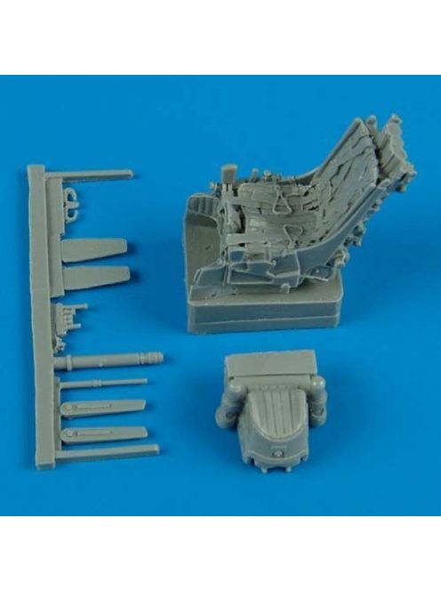 Quickboost - Su-25 ejection seat with safety belts