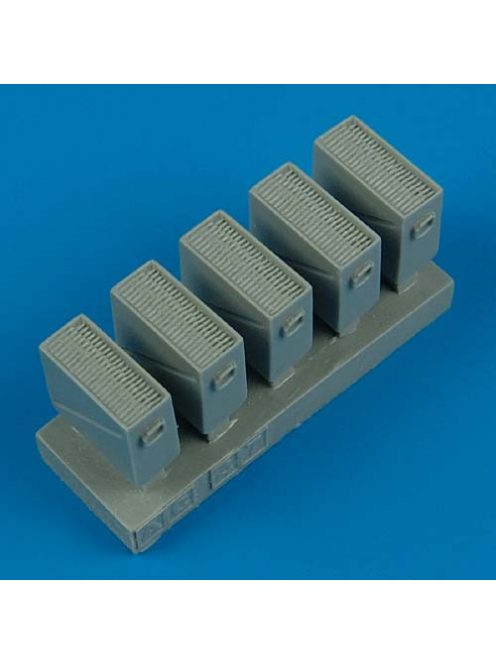 Quickboost - 1/48 AC-47 Vietnam Gunship ammunition boxes