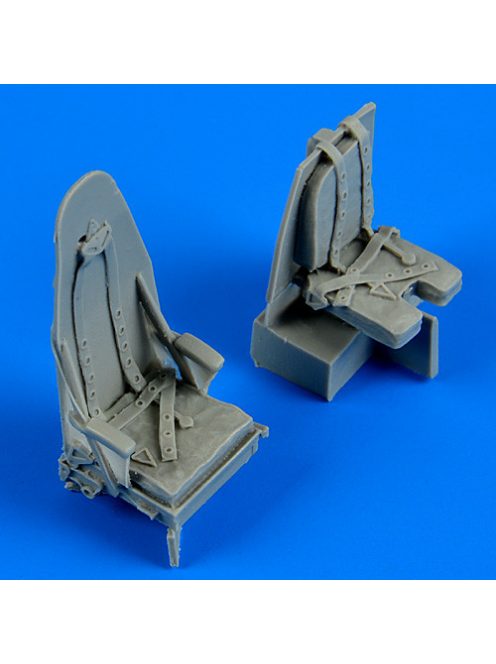 Quickboost - 1/48 Mosquito Mk. IV seats with safety belts