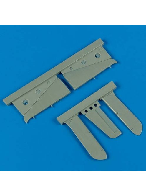 Quickboost - 1/72 F6F Hellcat separated tail planes