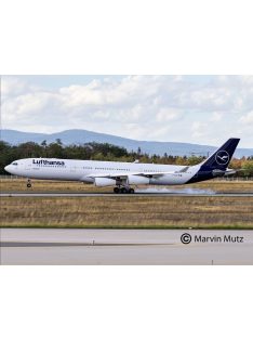 Revell - A340-300 Lufthansa New Livery