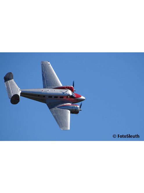 Revell - Beechcraft Model 18