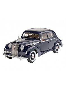 Revell - Luxury Class Car Admiral Saloon makett szett