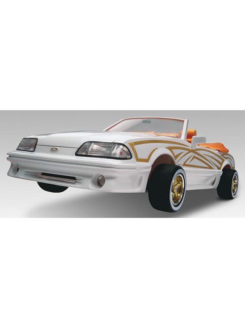 Revell Monogram - 1992 Mustang GT Convertible