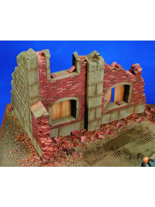 Royal Model - Barn ruin