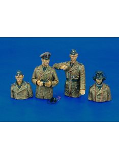 Royal Model - Waffen SS Tiger I crew - 3/2 fig-WWII