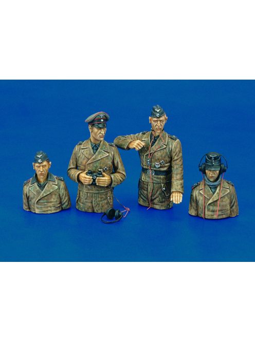 Royal Model - Waffen SS Tiger I crew - 3/2 fig-WWII