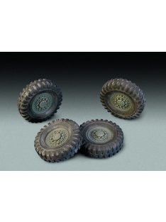 Royal Model - Wheels Staghound (for Italeri/Bronco kit