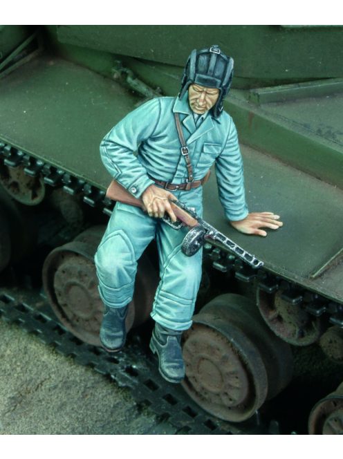 Royal Model - Russian tanker jumping down-WWII