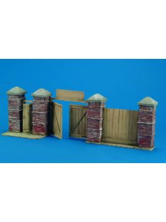 Royal Model - East European Wall Section