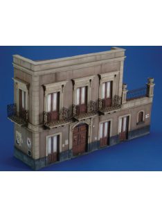 Royal Model - Italian building