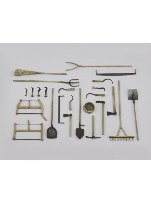 Royal Model - Assorted farm tools