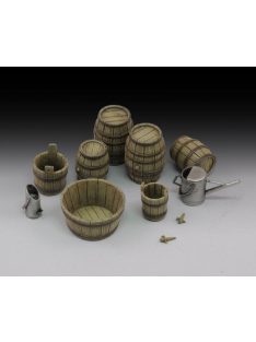 Royal Model - Wine barrels and farm accessories