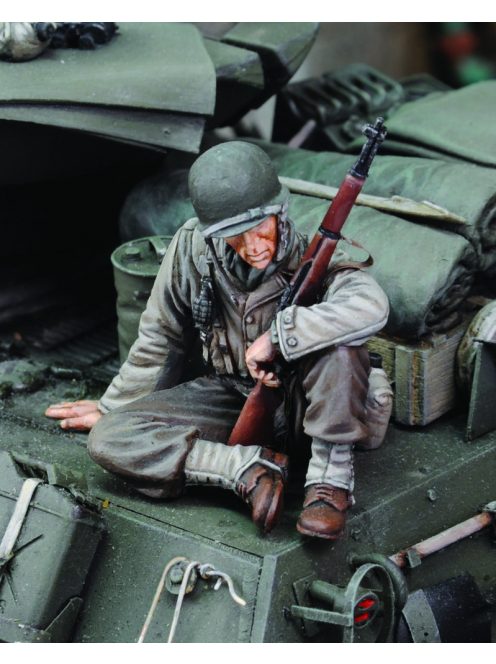 Royal Model - U.S. Infantry at rest with rifle-no.1-WWII