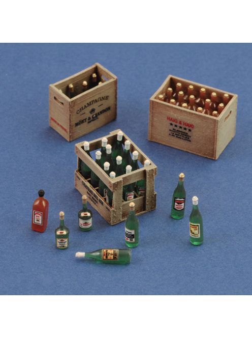 Royal Model - Champagne, cognac e wine bottles with crates