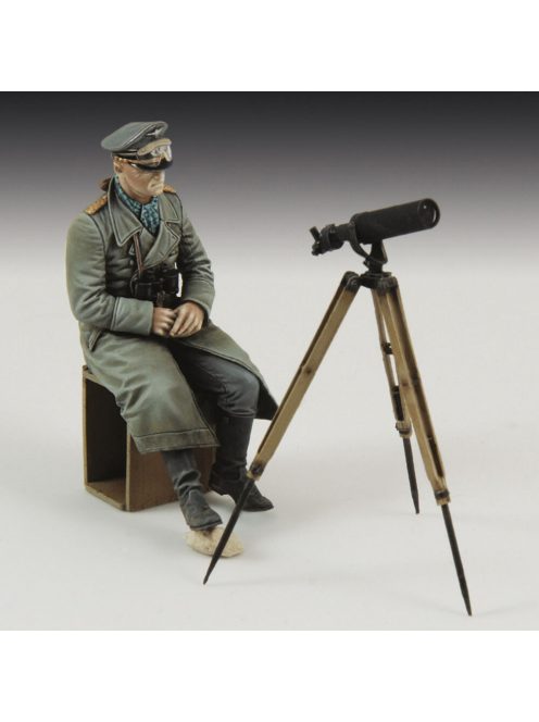 Royal Model - Erwin Rommel with tripod telescope