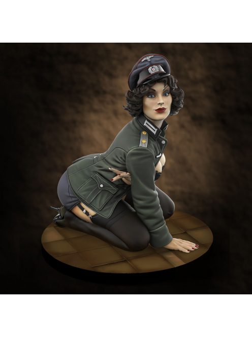 Royal Model - German Officer 'Pin-Up'