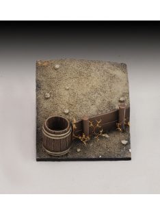 Royal Model - Base with bucket and wooden wall