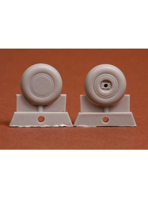 SBS Model - 1/48 P-40 wheel set (plain 30") - Resin for Airfix