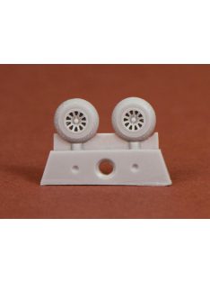   SBS Model - 1/72 P-51 Mustang wheel set (diamond tread) - Resin for Airfix