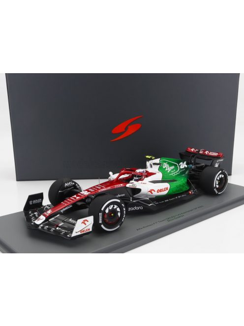 Spark - ALFA ROMEO F1  C42 TEAM ORLEN RACING N 24 AZERBAIJAN GP 2022 GUANYU ZHOU - CON VETRINA - WITH SHOWCASE - SPECIAL BOX WHITE RED MET GREEN