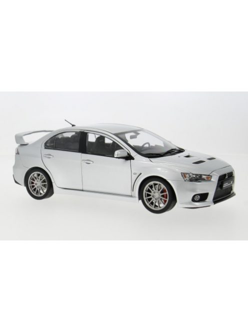 Sun Star - Mitsubishi Lancer Evolution X, silber, 1:18