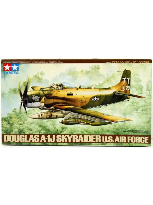 Tamiya - Douglas A-1J Skyraider USAF