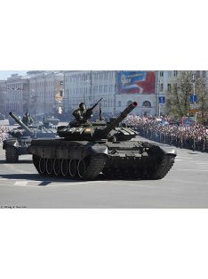 Trumpeter - Russian T-72B3 MBT