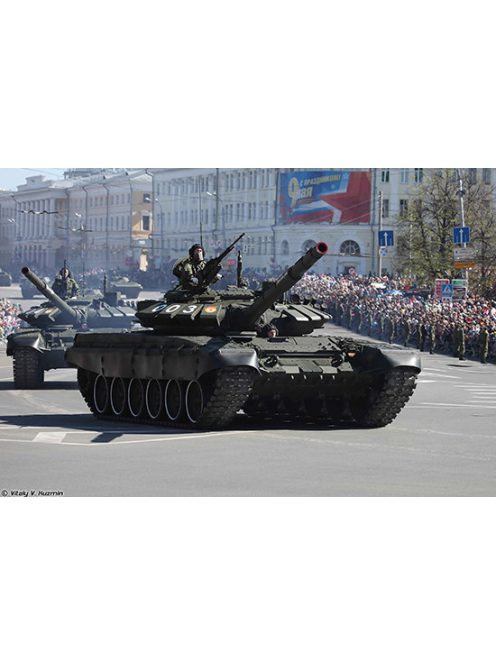 Trumpeter - Russian T-72B3 MBT