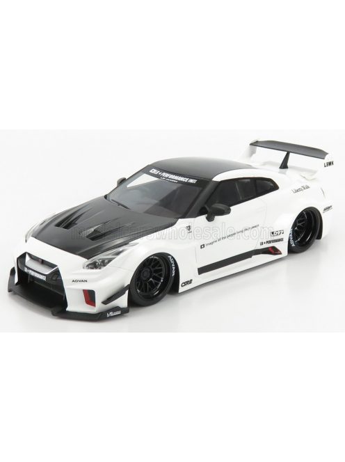 TrueScale - NISSAN GT-R (R35) LB WORKS COUPE 2016 WHITE BLACK